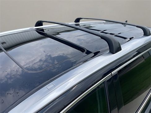 Used 2018 Toyota Highlander XLE image 11