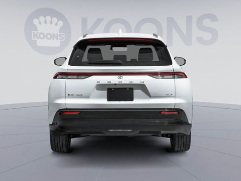 New 2026 Toyota Crown Signia XLE image 7