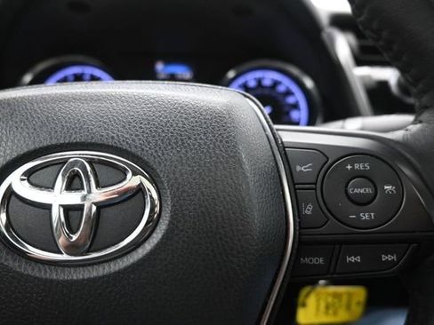 Used 2020 Toyota Camry SE FWD image 27