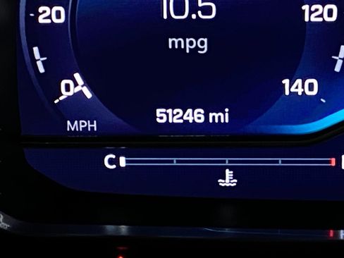 Used 2023 Chevrolet Tahoe Z71 w/ Luxury Package image 20