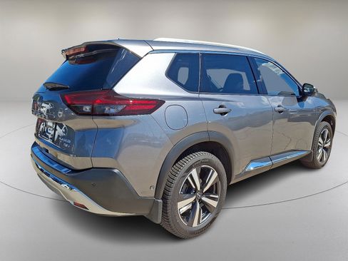 Used 2023 Nissan Rogue Platinum w/ Platinum Premium Package image 11