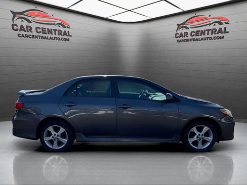 Used 2013 Toyota Corolla S image 6
