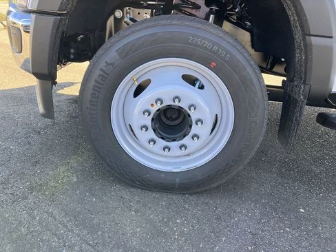 New 2024 Ford F450 XL w/ XL Chrome Package image 12