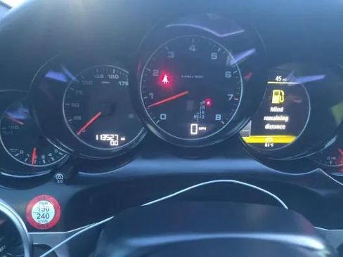 Used 2018 Porsche Cayenne image 13