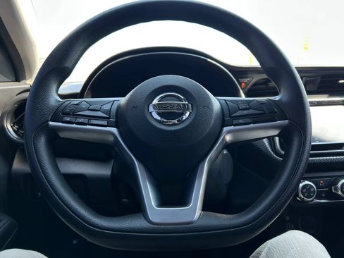 Used 2021 Nissan Kicks S FWD image 11