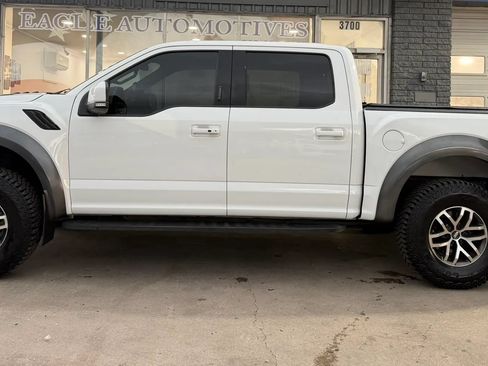 Used 2017 Ford F150 Raptor w/ Equipment Group 802A Luxury AWD/4WD image 6