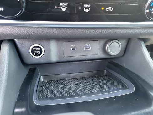 Used 2023 Nissan Rogue S AWD/4WD image 15
