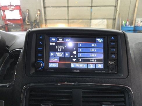 Used 2019 Dodge Grand Caravan GT image 42