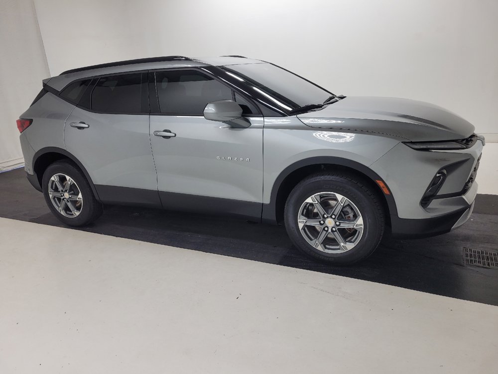 Used 2024 Chevrolet Blazer LT w/ Convenience Package FWD image 11