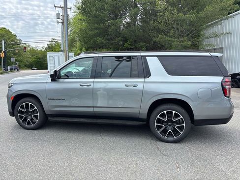 Used 2023 Chevrolet Suburban RST AWD/4WD image 6