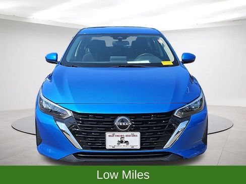 Used 2024 Nissan Sentra SV FWD image 2