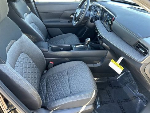 New 2026 Nissan Kicks SV image 9