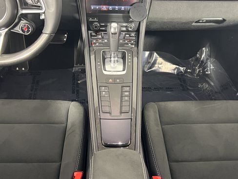 Certified 2026 Porsche Cayenne GTS AWD/4WD image 20
