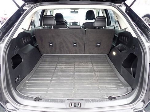 Used 2017 Ford Edge SEL w/ Equipment Group 201A image 8