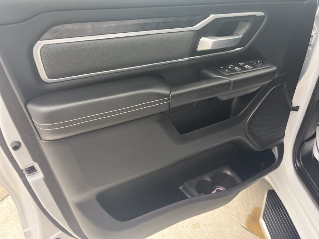 Used 2021 RAM 1500 Big Horn AWD/4WD image 11