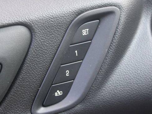 Used 2023 GMC Acadia SLT w/ Preferred Package FWD image 49
