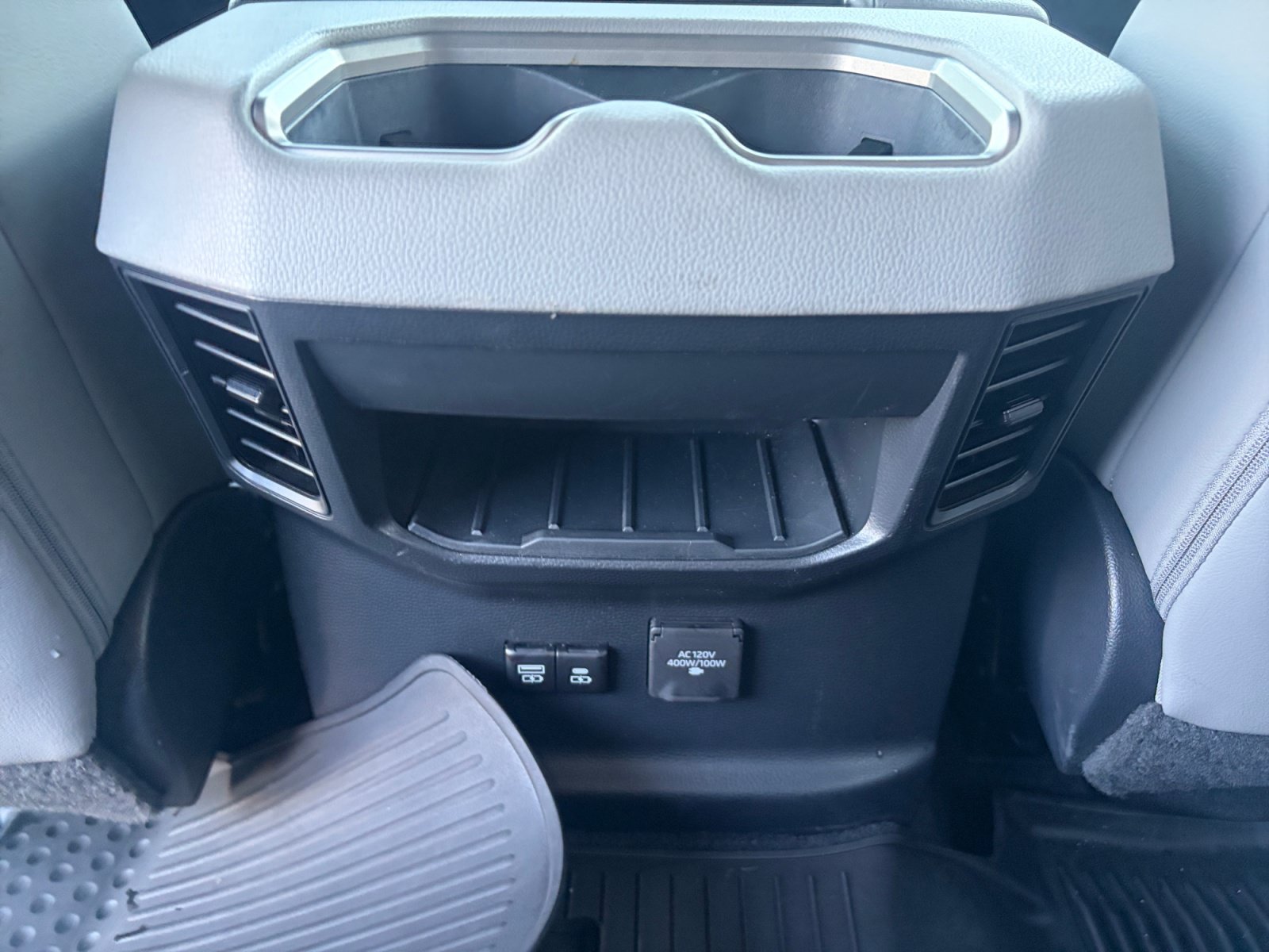 Used 2024 Toyota Tundra Limited AWD/4WD image 26