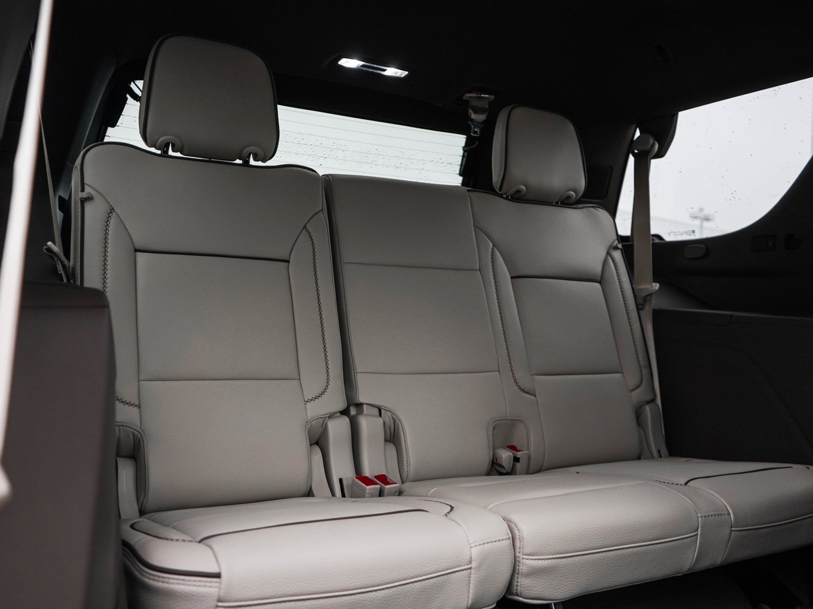 New 2026 GMC Yukon Denali w/ Denali Reserve Package AWD/4WD image 13