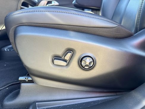 New 2025 Chrysler Pacifica Select image 17