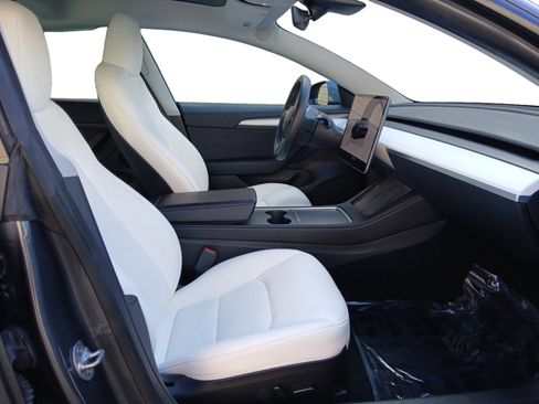 Used 2023 Tesla Model 3 Standard Range image 15