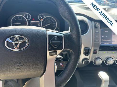 Used 2017 Toyota Tundra SR5 w/ SR5 Upgrade Package AWD/4WD image 22