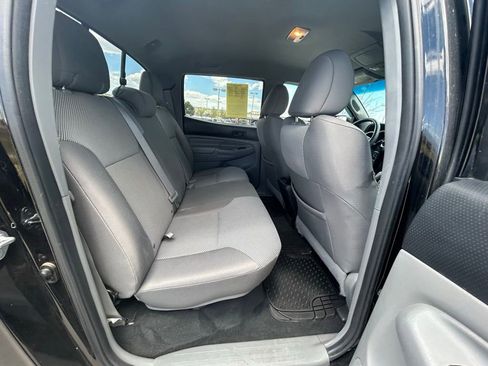 Used 2015 Toyota Tacoma 4x4 Double Cab w/ TRD Off-Road Package image 27
