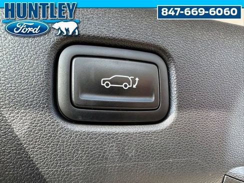 Used 2024 Hyundai Kona Limited AWD/4WD image 11