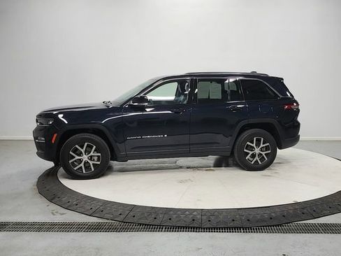 Used 2023 Jeep Grand Cherokee Limited AWD/4WD image 4