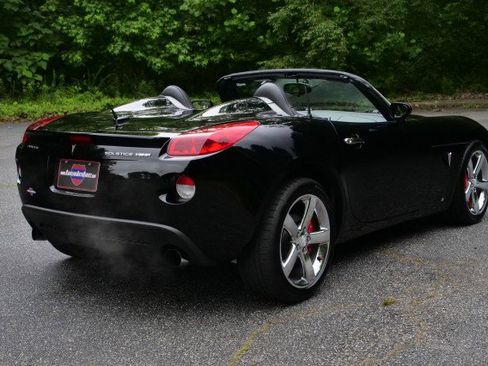 Used 2007 Pontiac Solstice GXP w/ Premium Package RWD image 36