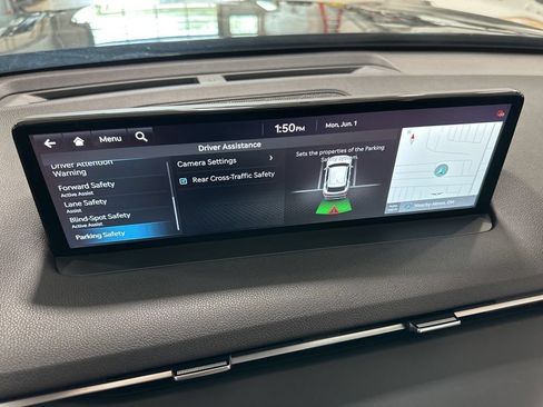 Used 2025 Genesis GV70 2.5T AWD/4WD image 50