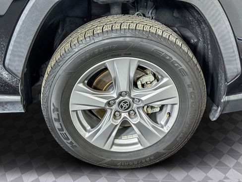 Used 2022 Toyota RAV4 LE image 33