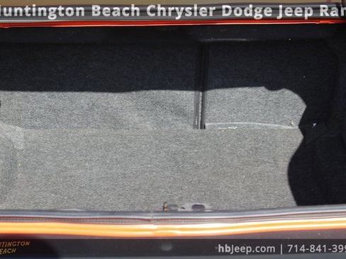 Used 2013 Dodge Challenger R/T image 34