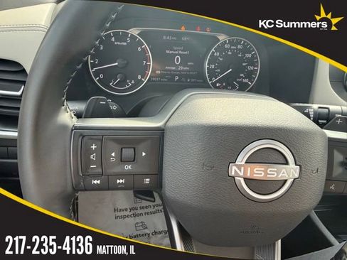 Certified 2025 Nissan Rogue SV image 15