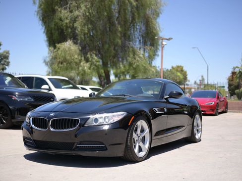 Used 2016 BMW Z4 sDrive28i RWD image 1