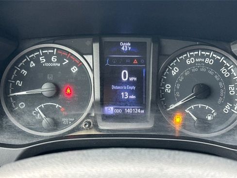 Used 2020 Toyota Tacoma TRD Off-Road image 27