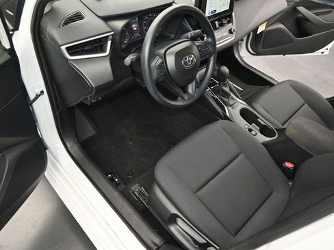 Used 2025 Toyota Corolla LE image 5