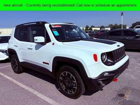 Used 2023 Jeep Renegade Trailhawk w/ Sun/Sound Group AWD/4WD image 2