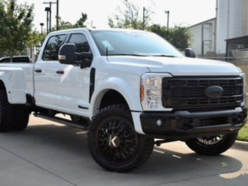 New 2025 Ford F450 XLT w/ 360-Degree Camera Package image 4