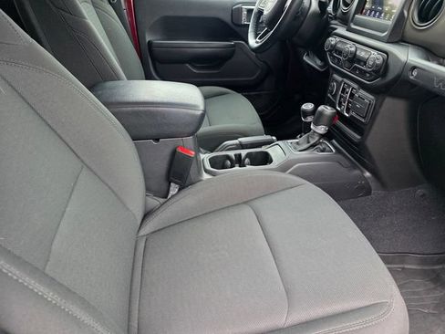 Used 2021 Jeep Wrangler Unlimited Sport AWD/4WD image 19
