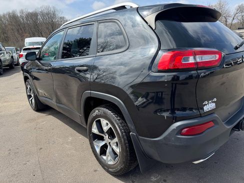 Used 2016 Jeep Cherokee Sport w/ Cold Weather Group image 10