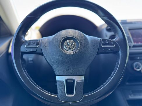 Used 2017 Volkswagen Tiguan S AWD/4WD image 16