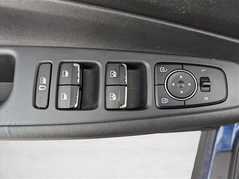 Used 2022 Hyundai Santa Fe SEL w/ Convenience Package FWD image 10