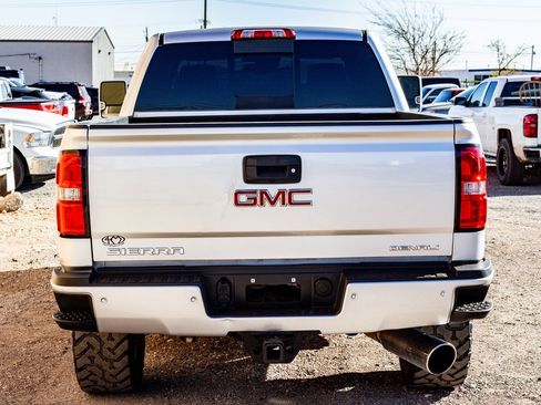 Used 2019 GMC Sierra 2500 Denali w/ Duramax Plus Package image 4