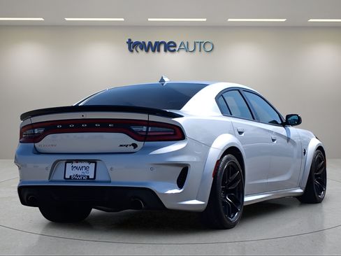 Used 2023 Dodge Charger SRT Hellcat w/ Harman/Kardon Audio Group RWD image 5