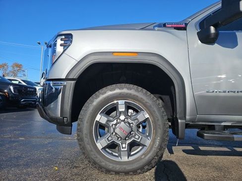 New 2026 GMC Sierra 2500 SLT w/ SLT Premium Package AWD/4WD image 15