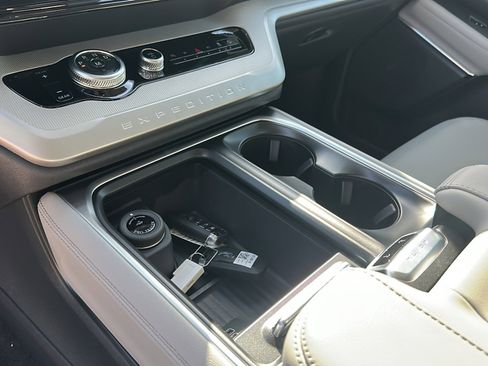 New 2026 Ford Expedition Active AWD/4WD image 19