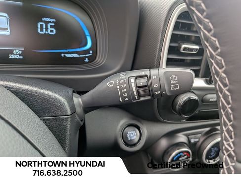 Used 2026 Hyundai Venue SEL image 28