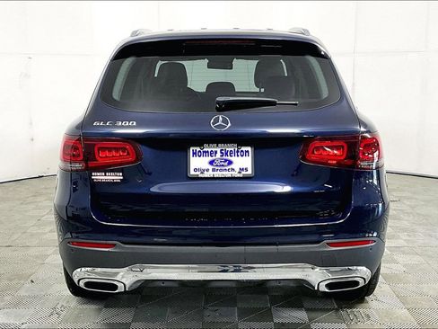 Used 2022 Mercedes-Benz GLC 300 w/ Premium Package Lite image 4