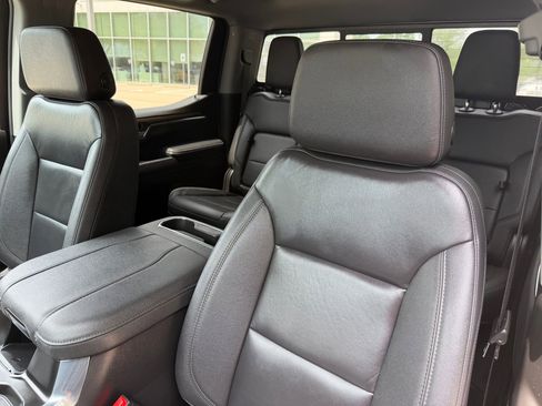 Used 2025 Chevrolet Silverado 1500 LT Trail Boss w/ LT Trail Boss Premium Package AWD/4WD image 10