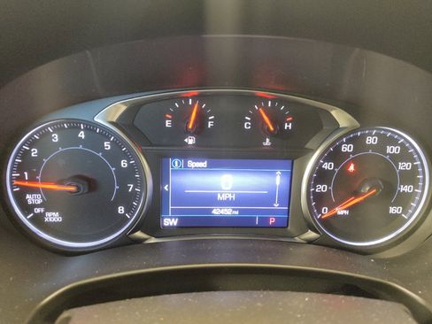 Used 2024 GMC Terrain SLE w/ Driver Convenience Package FWD image 23
